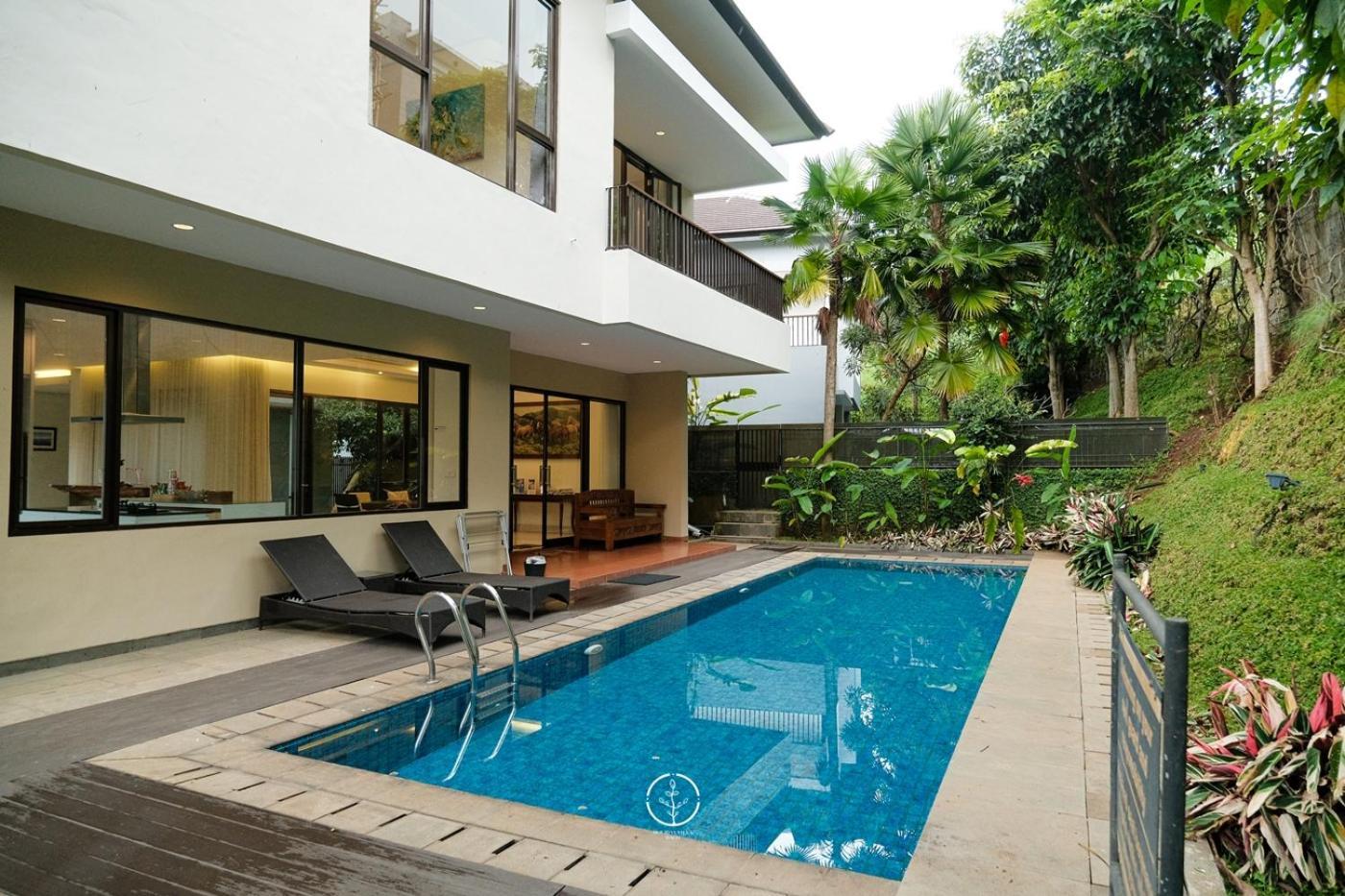 Oyama City View Villa 4 Bedrooms With A Private Swimming Pool Bandung Kültér fotó