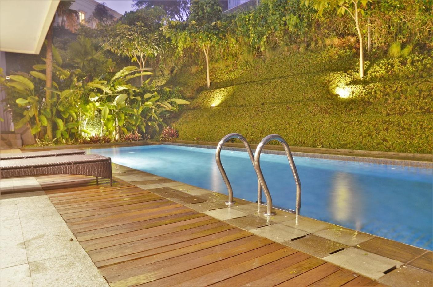 Oyama City View Villa 4 Bedrooms With A Private Swimming Pool Bandung Kültér fotó